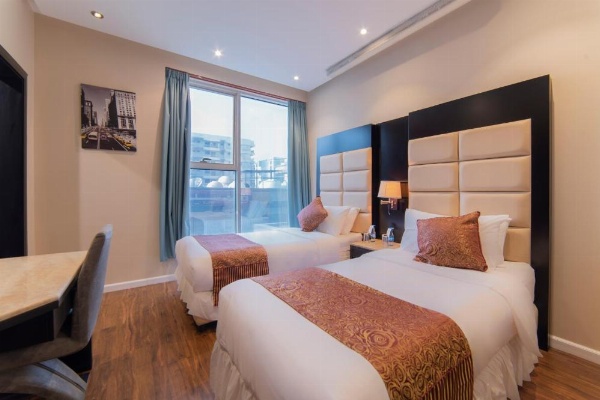 Studio Suite with king bed and open layout at a 3 star hotel in Riyadh